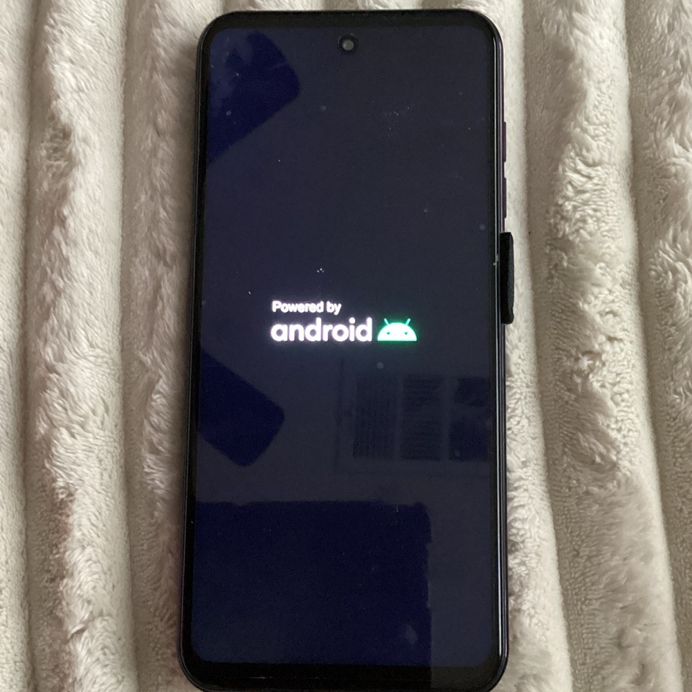 Black Android Smartphone with Advanced Features